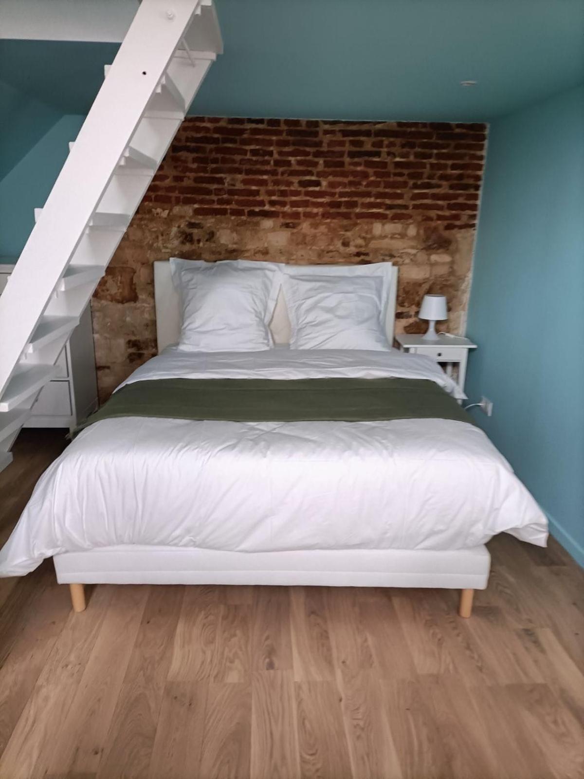 Le Papillon Bleu Apartment Honfleur Exterior photo